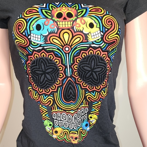 Blue and Orange Asymmetrical Graphic Short Sleeve Tee - Picture 2 of 11